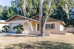 5843 60th St N in St. Petersburg, FL - Building Photo