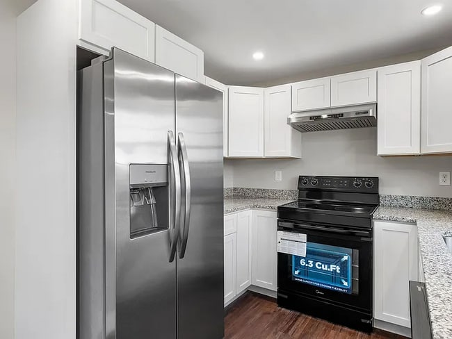 84 Old Lake Shore Rd in Gilford, NH - Building Photo - Building Photo