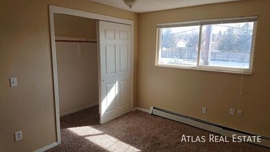 910 Bishop Ct in Castle Rock, CO - Building Photo - Building Photo