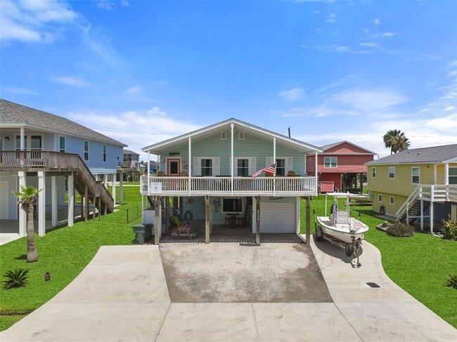 property at 4135 Fort Bend Dr