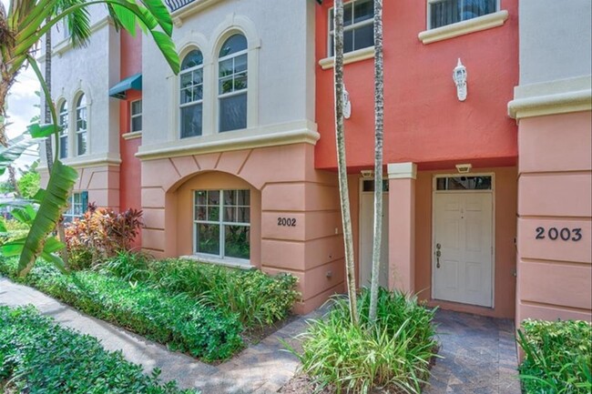 1033 NE 17th Way in Fort Lauderdale, FL - Building Photo - Building Photo