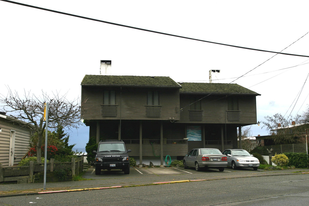 3801 Beach Dr SW in Seattle, WA - Foto de edificio