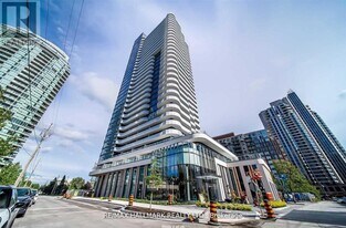 15 Holmes Ave in Toronto, ON - Building Photo