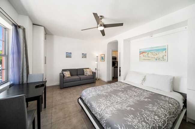 7300 Ocean Terrace in Miami Beach, FL - Building Photo - Building Photo