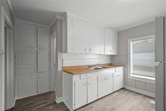 331 9th St N in Texas City, TX - Building Photo - Building Photo