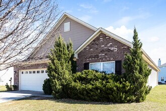 8267 Templederry Dr in Brownsburg, IN - Building Photo - Building Photo