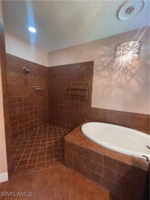 2427 Ashbury Cir in Cape Coral, FL - Building Photo - Building Photo