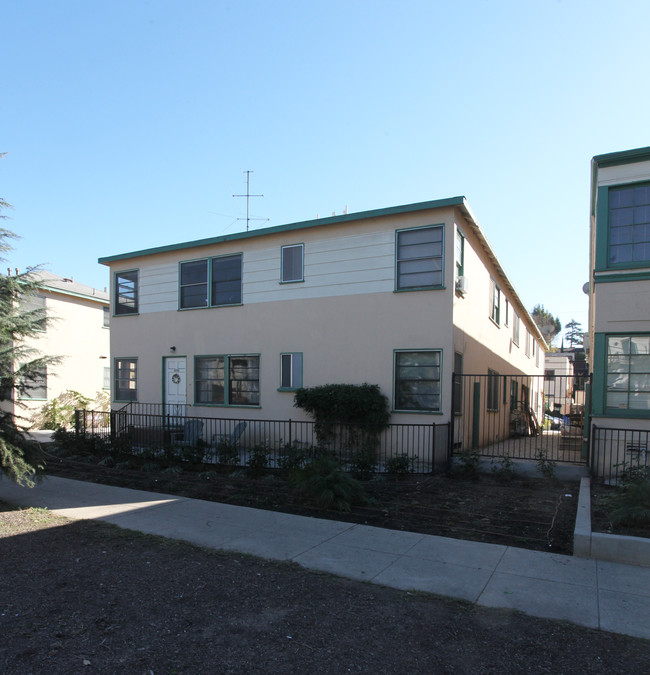 4250 Los Feliz Blvd in Los Angeles, CA - Foto de edificio - Building Photo