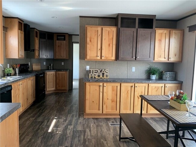 property at 200 China Gdn Ln