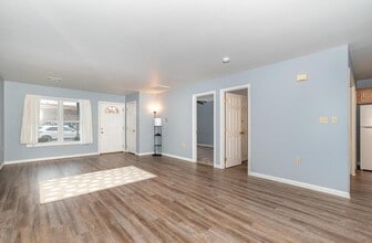 205 N Walnut St in Mechanicsburg, PA - Building Photo - Building Photo