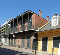 1027 Chartres St in New Orleans, LA - Foto de edificio - Building Photo