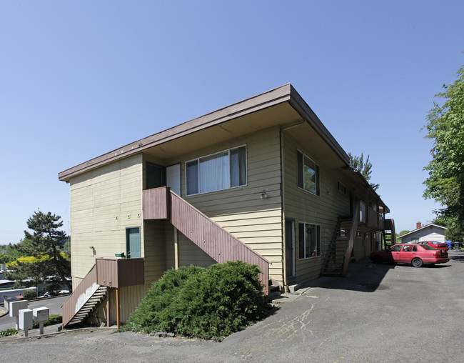 Hillside Apartments in Eugene, OR - Building Photo - Building Photo