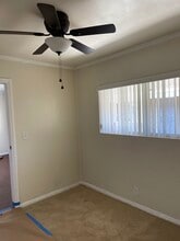 2925 E Artesia Blvd in Long Beach, CA - Foto de edificio - Building Photo