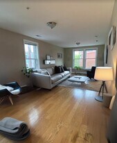 61 Chelsea St, Unit #3B in Boston, MA - Building Photo