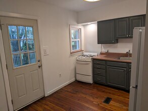 19 Wynnewood Avenue in Haddon Township, NJ - Foto de edificio - Building Photo