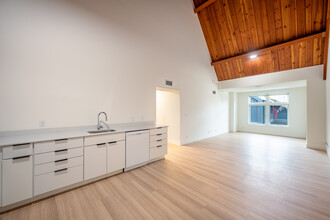 Sanctuary Lofts in Minneapolis, MN - Foto de edificio - Interior Photo