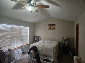 2206 Concord Dr in Sycamore, IL - Building Photo - Building Photo