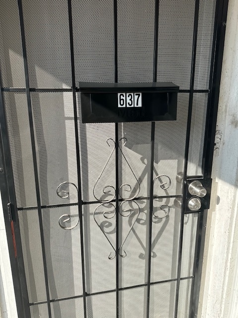 637 W 41st St, Unit 637 W. 41st Street in Los Angeles, CA - Foto de edificio - Building Photo