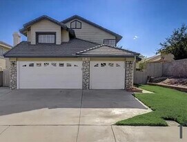 45308 Pickford Ave in Lancaster, CA - Building Photo