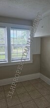 604 W Ringold St in Freeport, IL - Building Photo - Building Photo