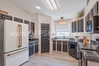 405 Bobby Dr in Crestview, FL - Building Photo - Building Photo