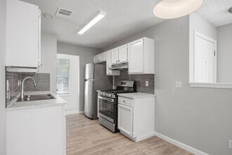 8204 West Gate Blvd in Austin, TX - Building Photo - Building Photo