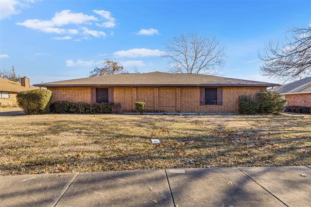 820 Shadywood Ln in Desoto, TX - Building Photo