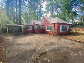 3550 Lake Grove Ave in Lake Oswego, OR - Building Photo - Building Photo
