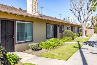 1030 N Acacia ST in Anaheim, CA - Building Photo - Building Photo