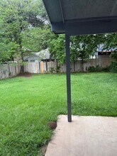 2211 Rick Whinery Dr in Austin, TX - Building Photo - Building Photo