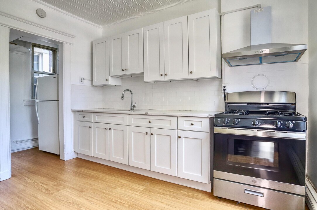 64 Liberty Pl in Weehawken, NJ - Building Photo