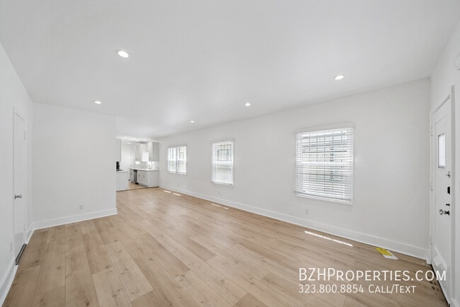 7926 Fountain Ave in West Hollywood, CA - Building Photo - Building Photo