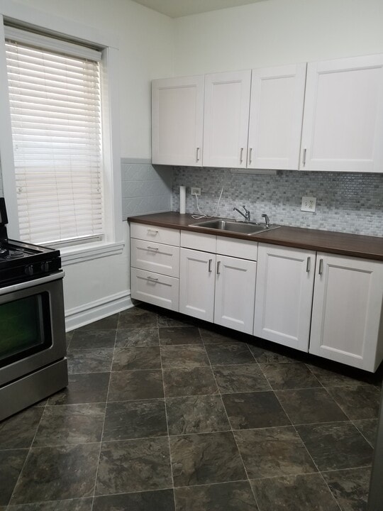 4929 N Western Ave, Unit #1 in Chicago, IL - Foto de edificio