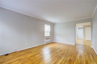 625 E Beech St in Long Beach, NY - Building Photo - Building Photo