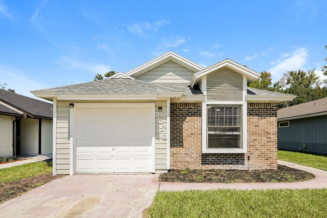 property at 2658 Malibu Cir