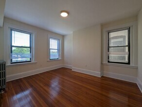881 Massachusetts Ave in Cambridge, MA - Building Photo - Building Photo
