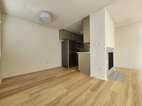 3750 Kelton Ave in Los Angeles, CA - Building Photo - Interior Photo