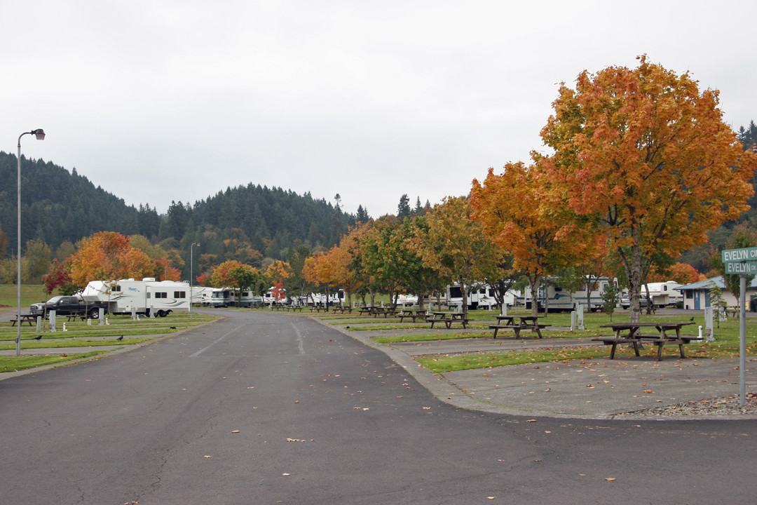 Brookhollow RV Park in Kelso, WA - Building Photo