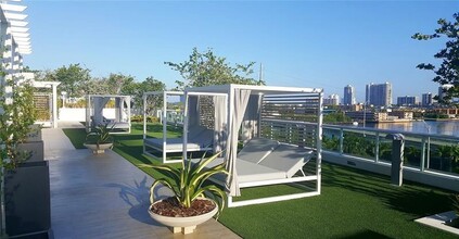 400 Sunny Isles Blvd, Unit 117 in Sunny Isles Beach, FL - Building Photo - Building Photo