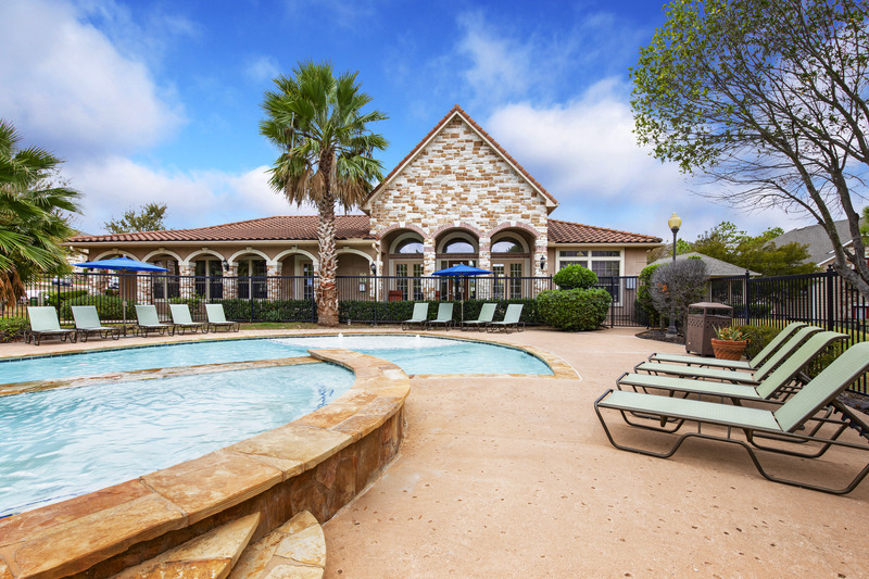 Walnut Ridge Apartments in Bastrop, TX - Foto de edificio