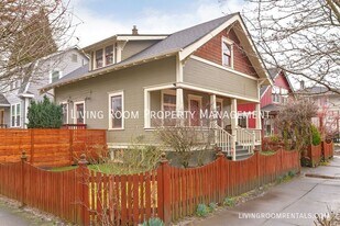 2735 SE 25th Ave in Portland, OR - Building Photo