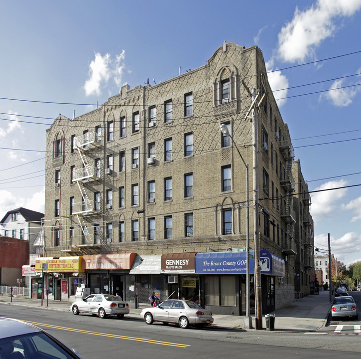 3025 Middletown Ave in Bronx, NY - Building Photo