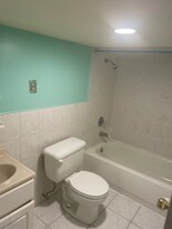 146-38 175th St in Queens, NY - Building Photo