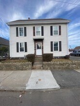 59 Lynnfield St, Unit 2 in Lynn, MA - Building Photo - Building Photo