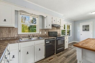 5124 Gum Branch Rd in Jacksonville, NC - Building Photo - Building Photo