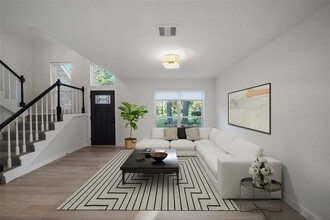 102 Rockridge Dr in The Woodlands, TX - Building Photo - Building Photo