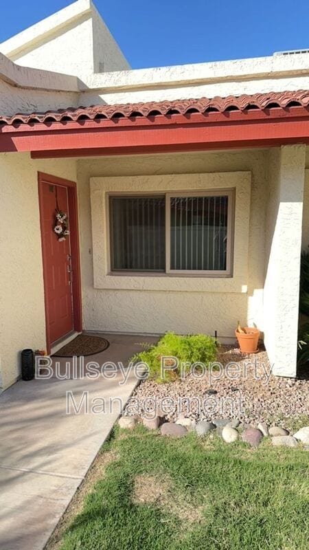 property at 633 W Southern Ave