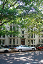 445 3rd St Apartments