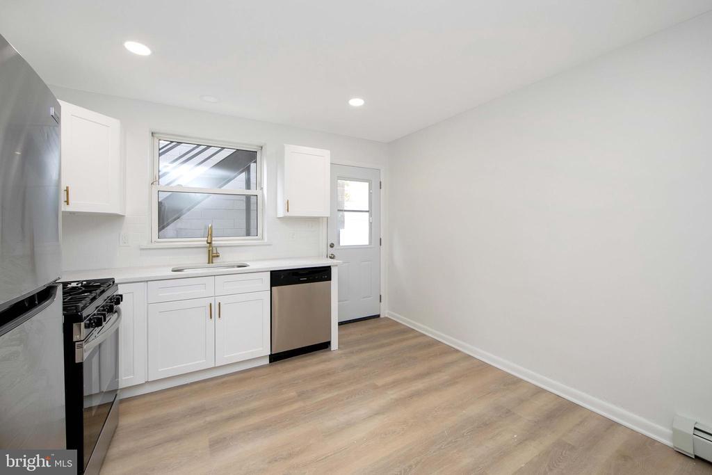 11 Black Horse Pike-Unit -APT 3A in Haddon Heights, NJ - Foto de edificio