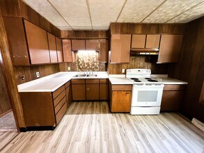 123 W Waupansie St in Dwight, IL - Building Photo - Building Photo